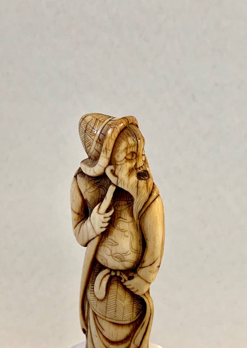 根付　提げ物　阿蘭陀人　オランダ人　在銘 514849.jpg